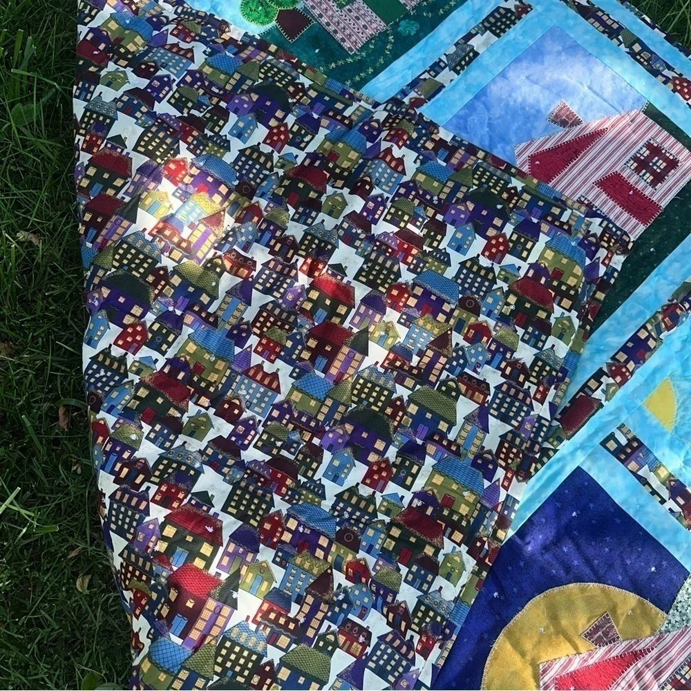 2002 HGTV Strolling down the block quilt completed with pillow 54x66